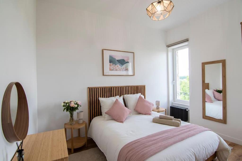 Treize Maison 3 Bed House In Centre Of Saint Severin Exterior photo
